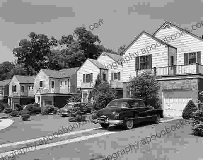 Black And White Photograph Of A Vintage Suburban Street, Featuring Charming Victorian Homes With Manicured Lawns And Sidewalks Lined With Trees. The Life Of North American Suburbs (Global Suburbanisms)